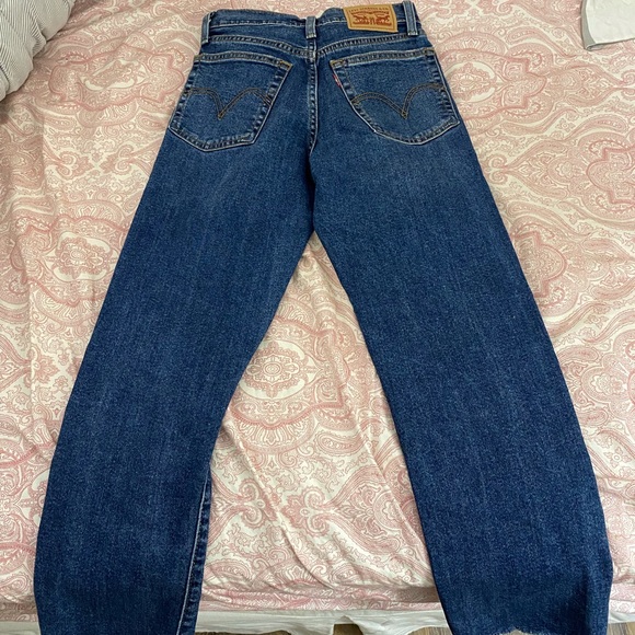 Size 23 Levi’s jeans - Picture 2 of 4
